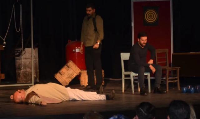 Malatya'da 'Barış Ressamı' sahnelendi