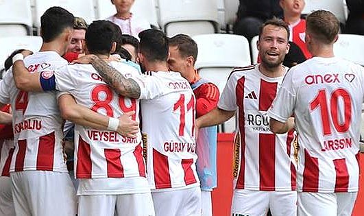 Onvo Antalyaspor 2-1 Corendon Alanyaspor (Maç Sonucu)
