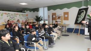 Çocuklar Oyuncak Kütüphanesi’nde hem eğleniyor hem öğreniyor