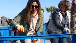 İzmir Güzelbahçe'den ‘boyanı, fırçanı al gel’ kampanyası