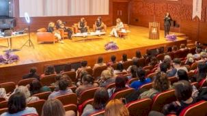 İzmir'de 'Kadın İsterse' paneli! Üreten kadınların ilham veren hikayeleri konuşuldu!