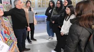 Manisa'da “Fırça İzleri” sanatseverlerle buluştu