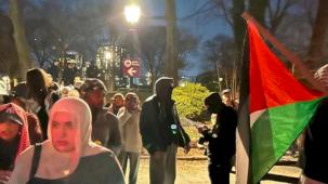 Müslümanlar, New York Belediye Başkanı'nın iftar yemeğini protesto etti