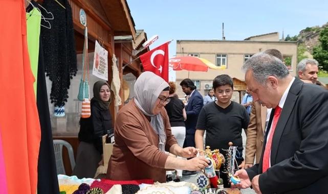 Kayseri Talas'ta Maharetli Eller görücüye çıkıyor