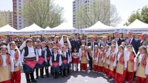 Memduh Büyükkılıç'tan 23 Nisan sürprizi