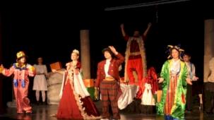 “Midas’ın Kulakları” tiyatrosu çocuklardan tam not aldı