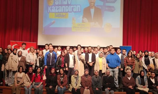 'Gri Koç', Bursalı gençlere sınav kazandıran taktikleri anlattı