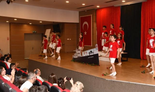 İzmir Çiğli’de 'Aynı Gemideyiz'e büyük alkış