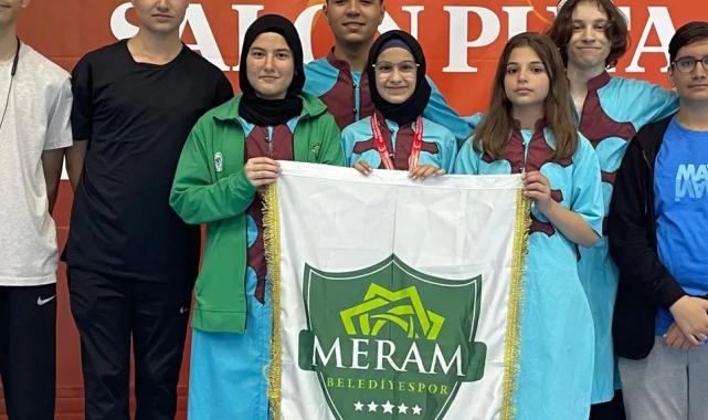Konya Meram Belediyespor'da Türkiye ikinciliği sevinci