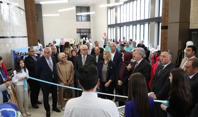 MELMEK'in Hayat Boyu Öğrenme Yıl Sonu Sergisi açıldı