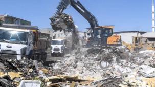 İzmir Buca'da temizlik operasyonu