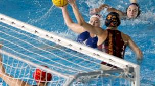 İzmir Büyükşehir sutopunda kupa yolunda