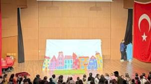 Sakarya'da çocuklar şenlikte gönüllerince eğlendi