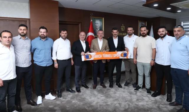 Başkan Büyükakın şampiyon sporcuları ağırladı