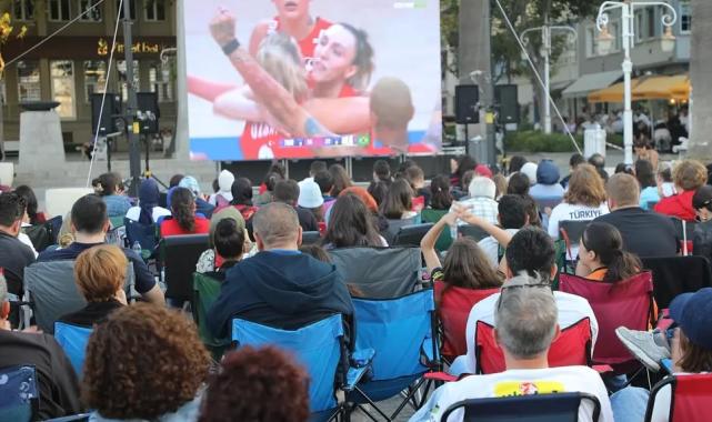 Filenin Sultanları’na Mudanya'dan coşkulu 'dev' destek