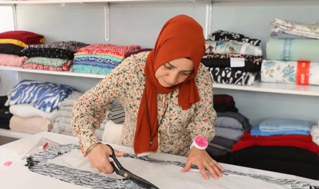 Kursla başladı, kendi atölyesini kurdu