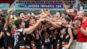 Basketbolda sezon finali Bursa’da yapıldı