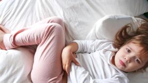 Çocuklarda gastroenterit alarmı! Her iki çocuktan birinde tanı konuluyor