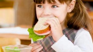 Çocukluk çağı obezitesi diş sağlığını tehdit ediyor