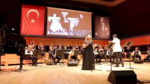 “Cumhuriyetin Divası” Müzeyyen Senar konserle anıldı