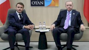 Erdoğan ve Macron Lahey’de görüştü