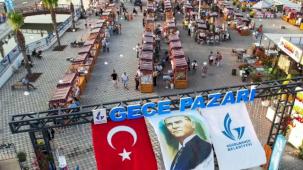 İzmir Güzelbahçe Gece Pazarı yenilenen yüzüyle açıldı