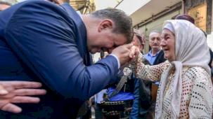 İzmir’de ihtiyaç sahipleri ve emekliler unutulmadı