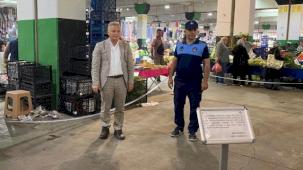 İzmit'te kötü muameleli pazarcıya 'tezgâh men' cezası!