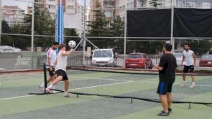 Konya’da ayak tenisi heyecanı