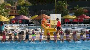 Özel gereksinimli çocuklara yüzme eğitimleri başlıyor