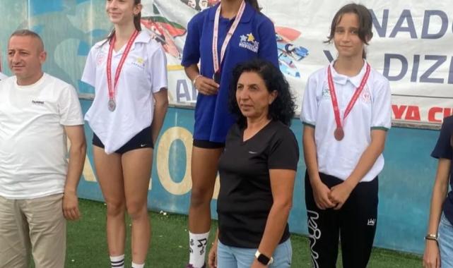 Sakarya Büyükşehir sporcuları başarılarına yenilerini ekledi
