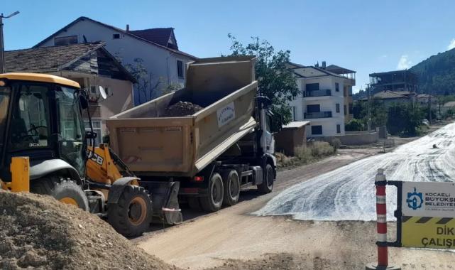 Sakarya'da Karamürsel Ereğli Mahallesi’nde yeni yol konforu