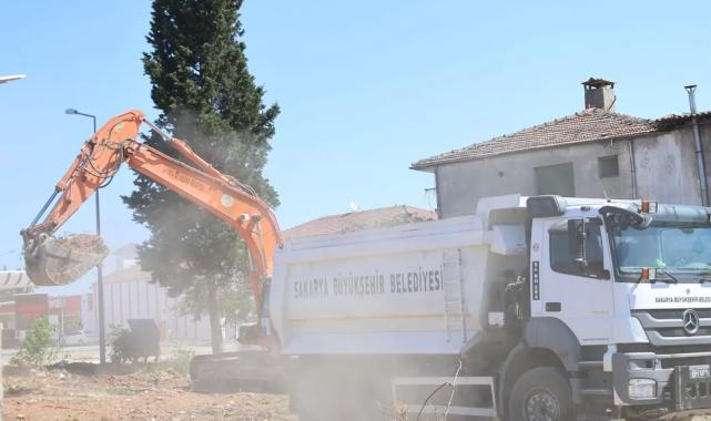 Sakarya'nın merkez aksına bağlantıya ilk kazma