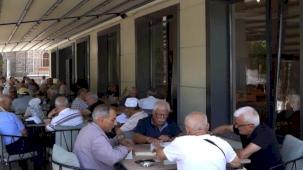 Hizmete giren emekliler lokaline kısa sürede yoğun ilgi