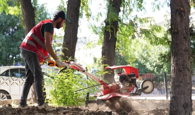 Ankara Keçiören'de park ve bahçelere estetik dokunuş