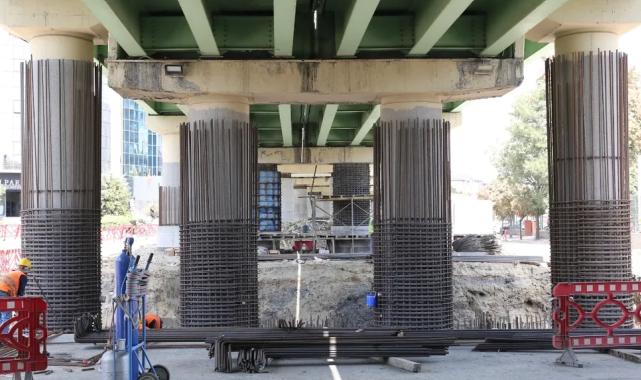 İstanbul'da M1 metro hattının viyadükleri afete karşı güçlendiriliyor