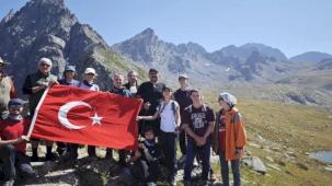 Kaçkar'da ağrı tedavisi için farkındalık tırmanışı