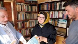 Kar Tanesi Gelinlik Evi’ni ve Sahaflar Çarşısı’na Böhürler'den tam not