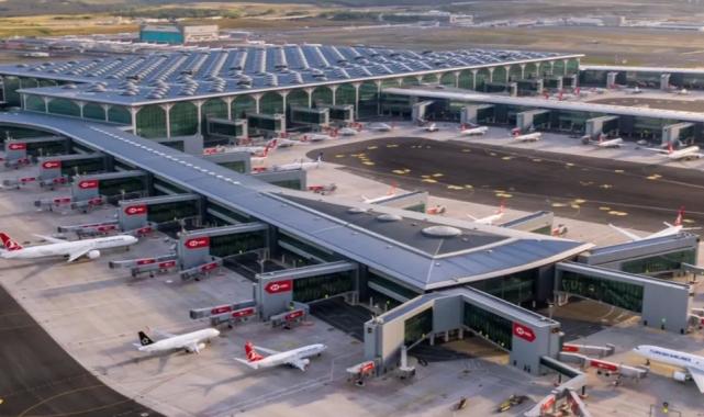 Temmuz'da 1,3 milyon yolcu İzmir’den havalandı