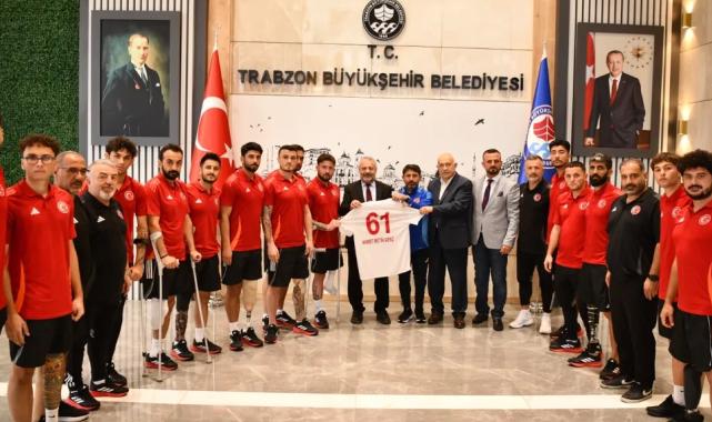 Ampute Milli Takımı'ndan Büyükşehir'e ziyaret