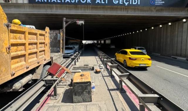 Antalya’da yağmur sezonu öncesi altyapı temizliği hız kazandı
