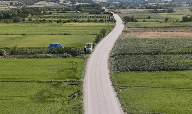 Balıkesir'in kırsal yolları modernleşiyor