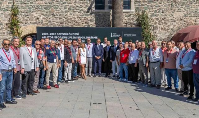 İzmir'de Başkan Tugay amatör kulüplerin başkanlarıyla buluştu