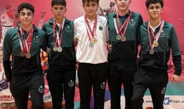 Karataylı sporculardan Türkiye derecesi