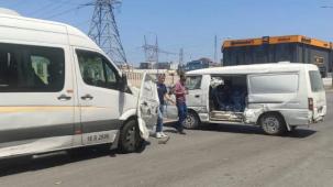 Bursa’da trafik kazası güldürdü! Kapısını arayan şoför, servis minibüsünde buldu