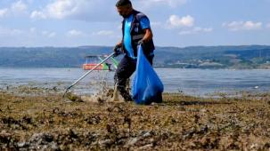 Sapanca çevresinden 2 ton çöp çıktı