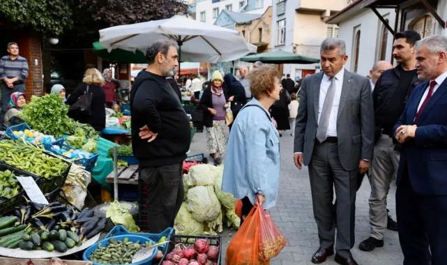 Artvin Valisi Ergün'den halk pazarına ziyaret