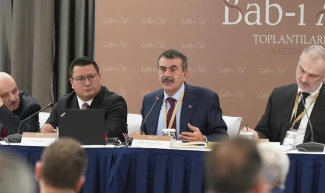 Bakan Tekin 'Bab-ı Ali Toplantılarının' konuğu oldu