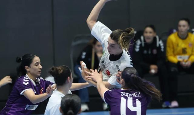 Bursa Büyükşehir Belediyespor zorlanmadan kazandı