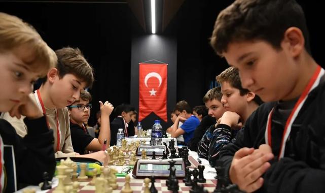 İstanbul Beylikdüzü'nde 29 Ekim'e özel satranç turnuvası